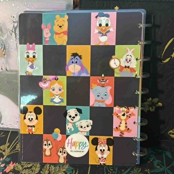 Happy Planner - Disney Best of Times Classic size notebook W/discs - Picture 2 of 8